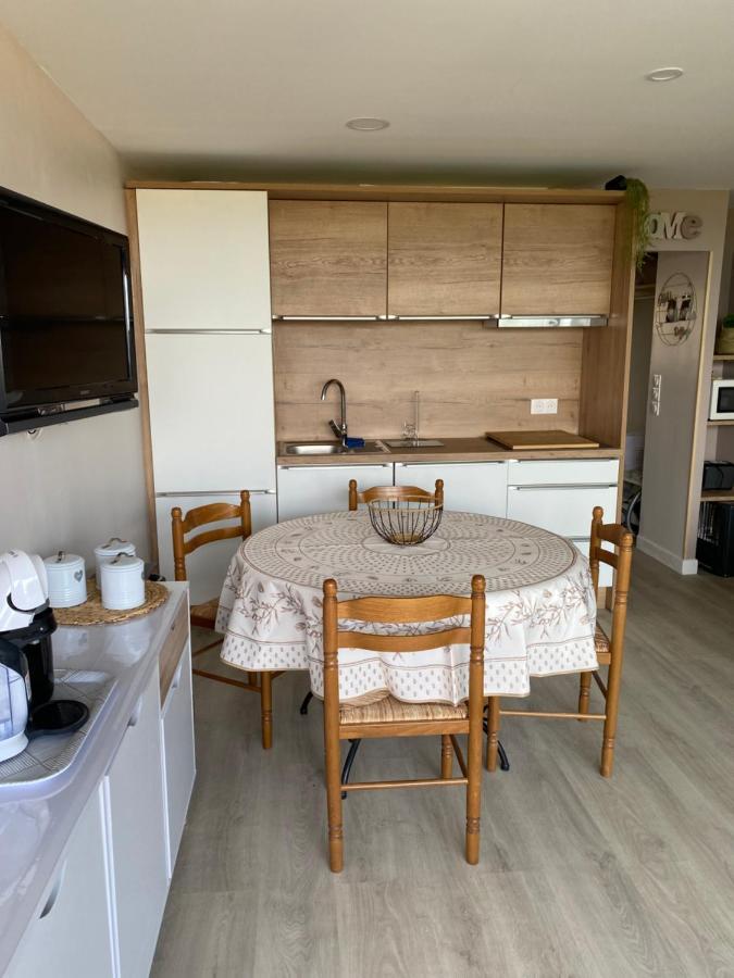 Saint-Pierre-la-Mer  La Maison Du Bonheur Les Eaux Vives 1 מראה חיצוני תמונה